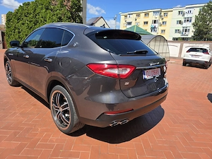 Maserati Levante Garantieauto.ro  Q4 AWD Comenzi Vocale Keyless Distronic LED R22 - imagine 7