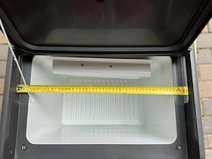 Frigider turistic funcționează pe GAZ, 12V și 220V