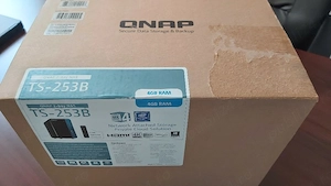 Vand NAS Qnap model TS-253B NOU!!!
