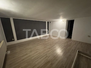 Spatiu comercial de inchiriat 4 camere 85 mpu Central Sibiu