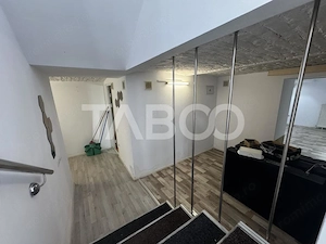 Spatiu comercial de inchiriat 4 camere 85 mpu Central Sibiu - imagine 12