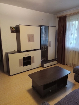 Dau spre închiriere apt.de 2 camere mobilat.