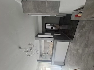 Inchiriez apartament 2 camere ,56mp , zona vivo