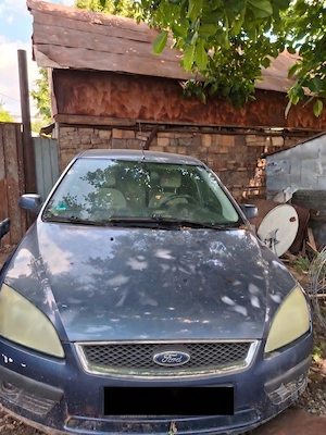 Dezmembrez ford focus 2