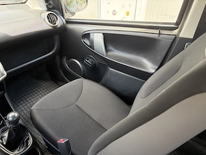 Toyota Aygo   Primul proprietar - imagine 17