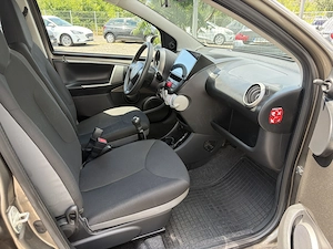 Toyota Aygo   Primul proprietar - imagine 18