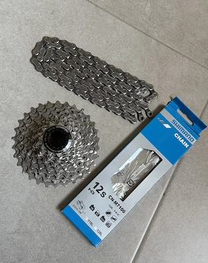Casetta Pinioane 11-30 si lant 12 viteze Shimano Ultegra