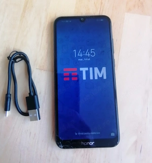 Telefon mobil Honor 8A, Dual SIM, 32GB, 2GB RAM 4G - functional decodat liber de rețea- dispay spart