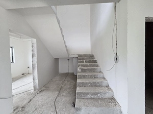 Vile noi in Vernesti BZ   acces facil DN10   225mp utili   teren 615mp   Pret: 200.000  neg.   - imagine 9