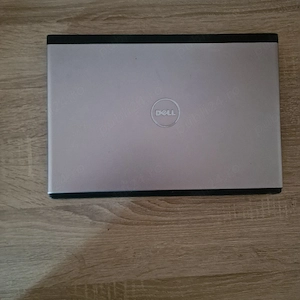 Laptop DELL Vostro 3300