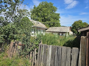 Vand teren si casa in Humulesti Neamt