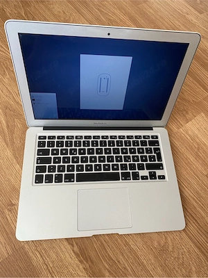 Laptop MacBook Air Slim intel core i5,8gb ram,Display 13 inch,Defect.Citeste anuntul.