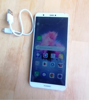 Huawei P Smart Dual SIM 32GB 3GB RAM 4G Gold   Funcțional 100% | Display spart