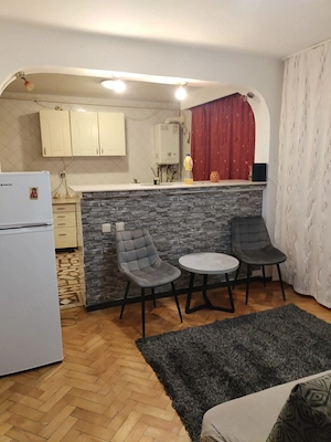 Închiriez apartament cu două camere  - imagine 2