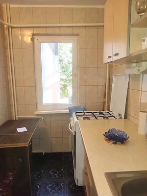 Apartament cu 2 camere decomandate, parter, luminos - Micro 13 - imagine 4