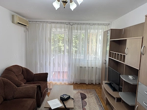 Vand apartament cu 2 camere