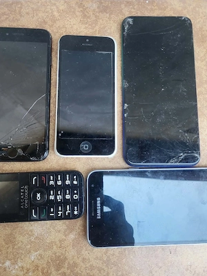Telefoane de piese !