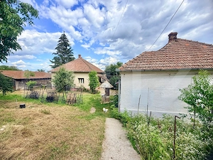 Proprietate cu două case, 145 mp, anexe si teren 1.300 mp, Pâclișa -Alba Iulia - imagine 4