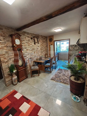 Apartament 2 camere, decomandat, 57 mp, etaj 2/4, zona Rovine - imagine 3