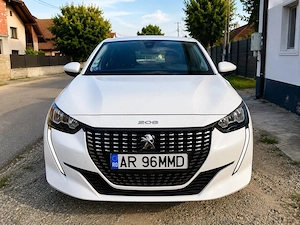 Vand peugeot 208 automat