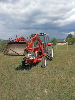 vând tractor si o culegătoare de mălai  - imagine 7