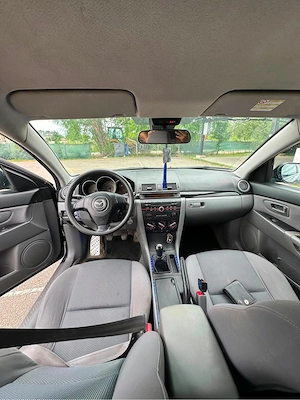 Mazda 3 1.4  V16 benzină - imagine 4