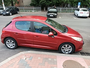 Peugeot 207 motor 1,6 diesel an 2007 - imagine 4