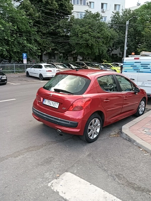 Peugeot 207 motor 1,6 diesel an 2007 - imagine 3