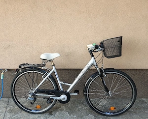 Bicicletă de damă cu coș - R28