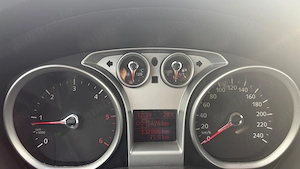 Vand autoturism Ford Focus din 2011,diesel 1.6,cp 109,km reali 132.806 - imagine 6