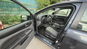 Vand autoturism Ford Focus din 2011,diesel 1.6,cp 109,km reali 132.806 - imagine 7