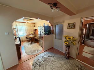 Apartament 2 camere, decomandat  - Cugir - imagine 9
