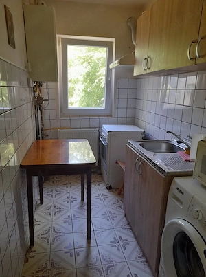 Apartament 3 camere de închiriat 
