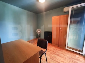 Apartament cu 3 camere, 49 mp, etaj 1, mobilat, zona Micro 15 - imagine 10