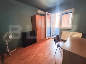 Apartament cu 3 camere, 49 mp, etaj 1, mobilat, zona Micro 15 - imagine 9