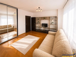 2 camere cu caracter, regim vila, echipate, panorama montana, istorie, Central, Brasov - imagine 2