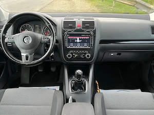 Volkswagen Jetta Euro:5 Motor:1.4TSI  Km:192000   Rate  Navigatie  Climatronic - imagine 8