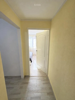 Vand apartament renovat 2 camere - imagine 4