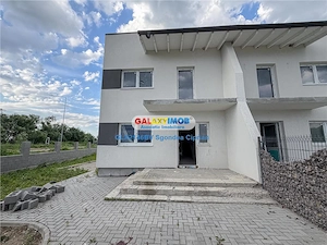 Casa Tip Duplex Cristian Intabulata Cu Toate Utilitatile - imagine 9