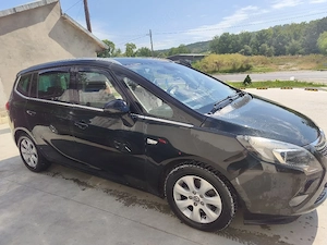 Opel Zafira Tourer  - imagine 2