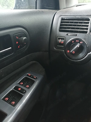 Vând VW Bora Variant 1.6 fsi benzină  - imagine 7