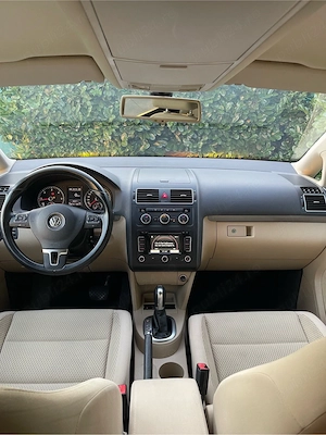 Volkswagen Touran   An 2013   7 locuri   automata