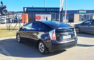 Toyota Prius Hybrid, 2013, proprietar de 7 Ani, 6350 Euro - imagine 2