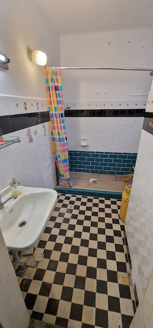 Casa de vanzare in Oradea zona Cantemir (24 a). - imagine 4