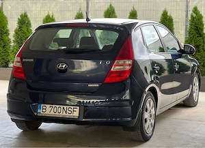 Hyundai i30 1.6 CRDi 115 CP  - imagine 2