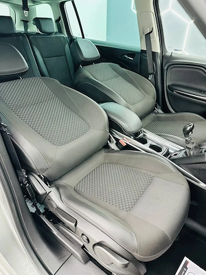 Opel Zafira - imagine 18