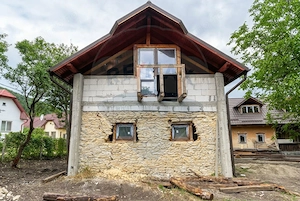 Casă de vânzare | Moldovenesti | Renovare necesară - imagine 12