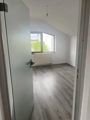 CASA DE VANZARE IN CARTIERUL PRIMAVERII -GIARMATA MARE - imagine 9