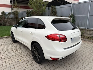 Porche Cayenne  - imagine 2