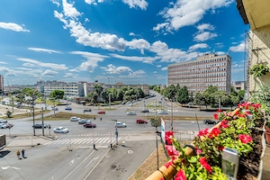 Apartament cu 4 camere decomandat cu vedere panoramica